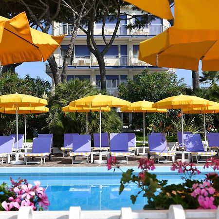 Hotel Majestic Lido di Jesolo Exterior foto