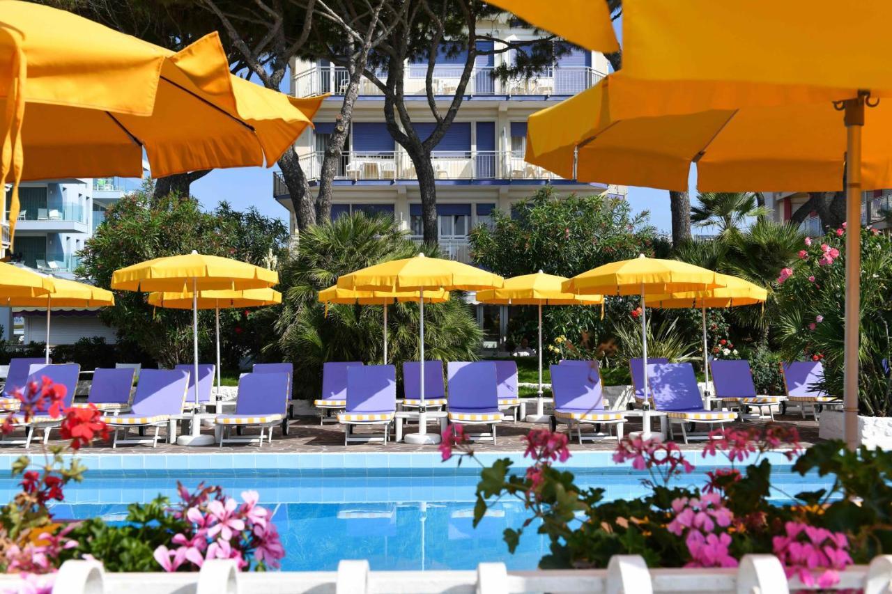Hotel Majestic Lido di Jesolo Exterior foto