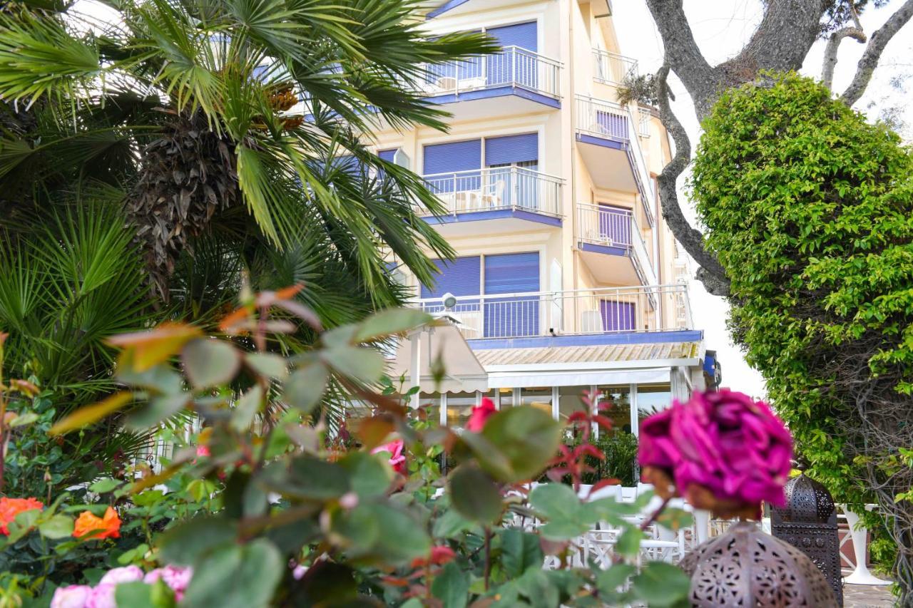 Hotel Majestic Lido di Jesolo Exterior foto