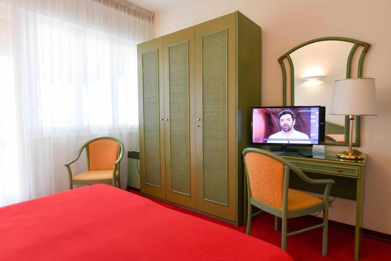 Hotel Majestic Lido di Jesolo Exterior foto